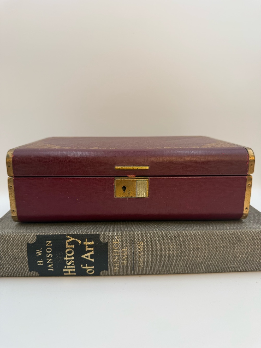 Vintage Farringdon Jewelry Box: Burgundy Faux Leather & Velvet